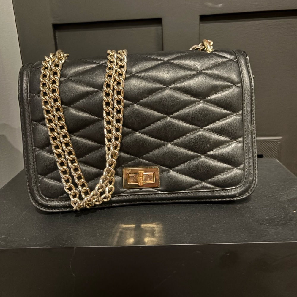 Express Black Quilted Crossbody Bag with Gold Chain